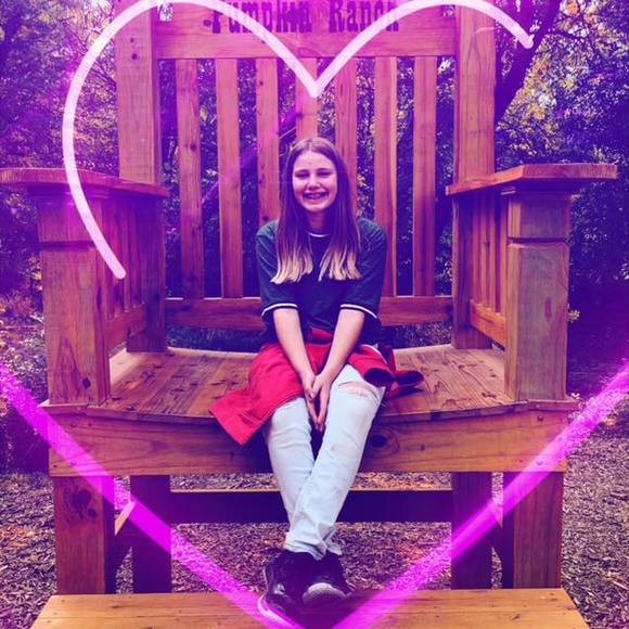 Meet your Posher, Caylee - Picture 1 of 1